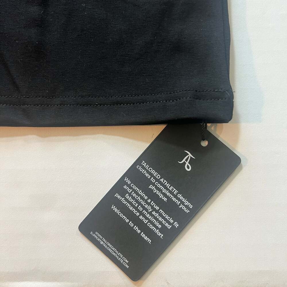 NWT Tailored Athlete Essential T-Shirt in Black Large - Picture 5 of 8